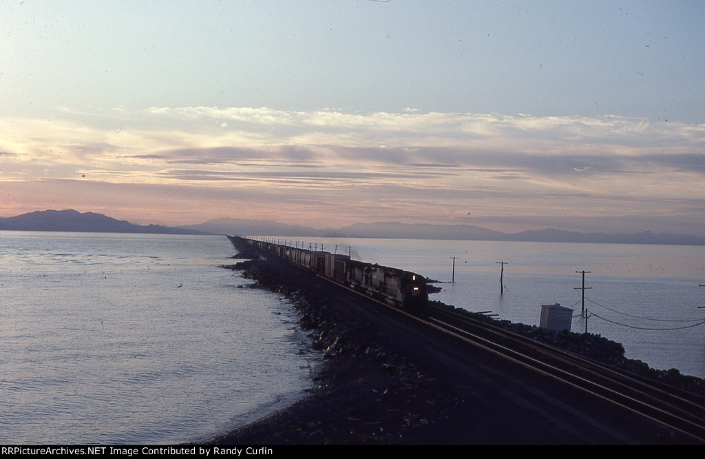 SP Eastbound at dawn